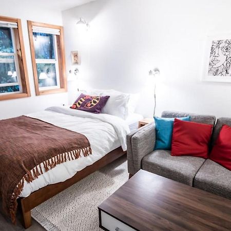 Kingfisher, Newly Renovated Suite On Ocean Inlet Юклулет Экстерьер фото